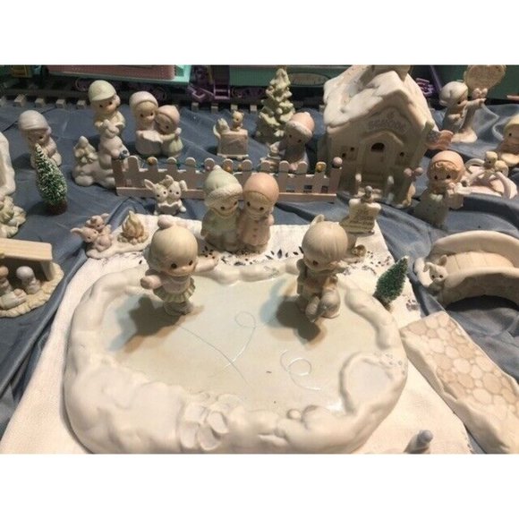 WHOLE SET Precious Moments Sugar Town Christmas Village - Picture 12 of 13